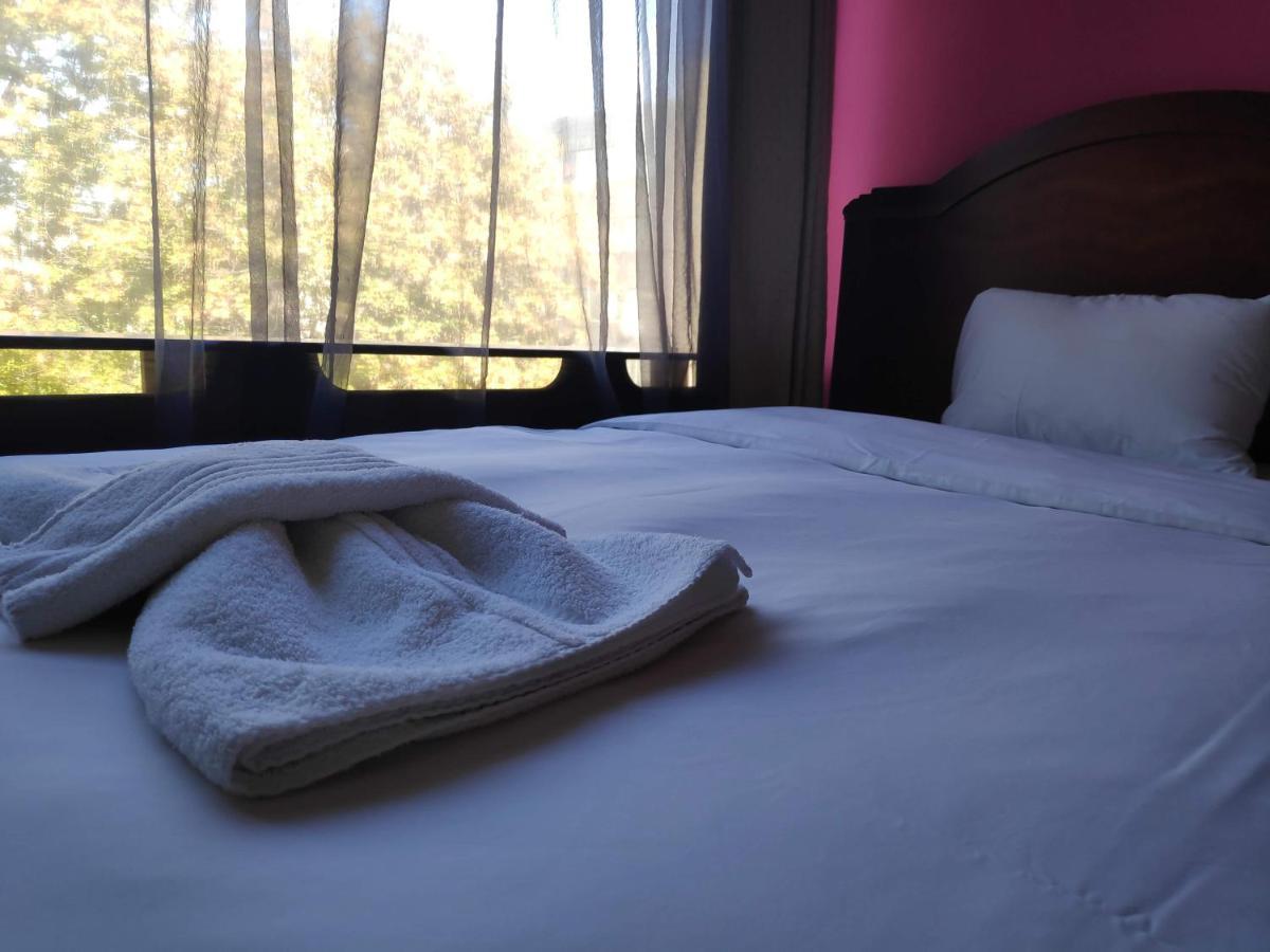 Hostel Log Inn Skopje Exteriér fotografie