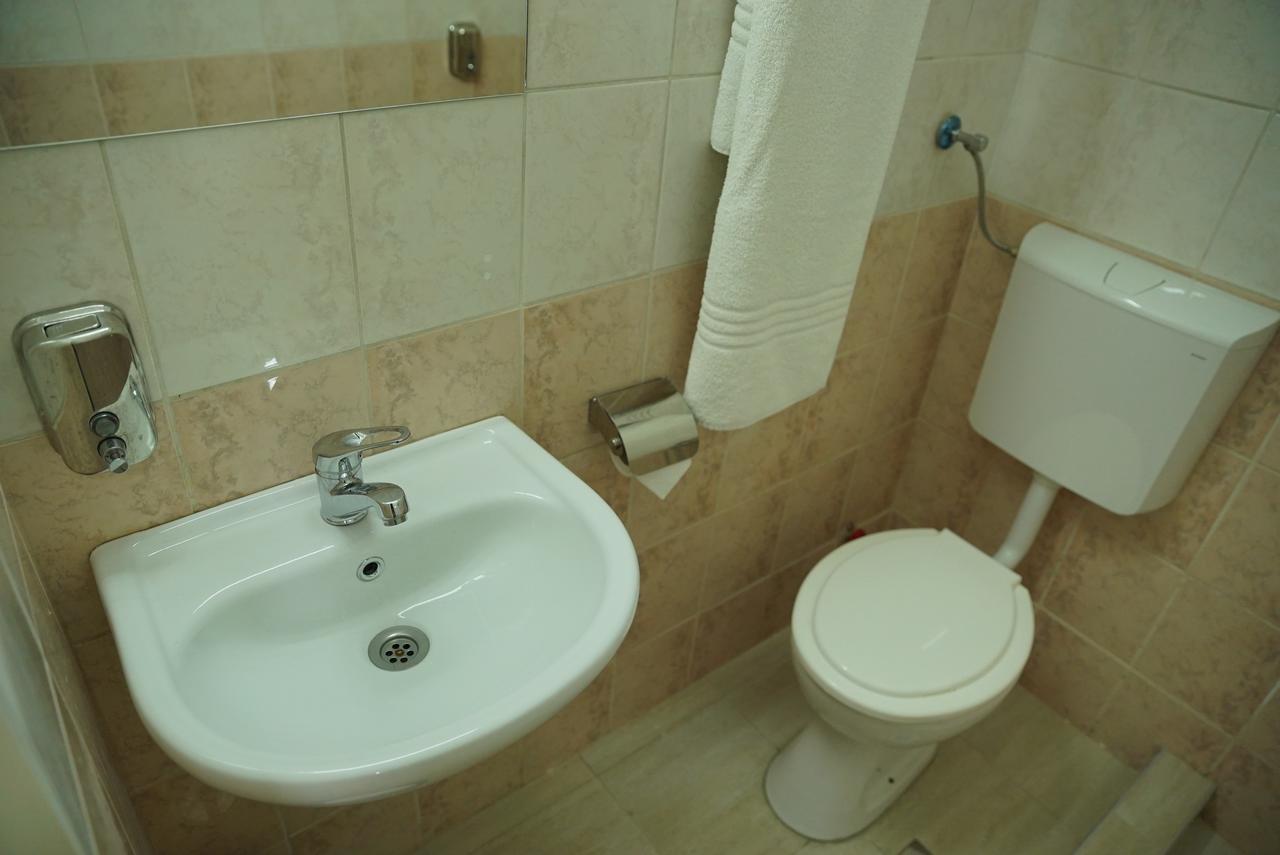 Hostel Log Inn Skopje Exteriér fotografie